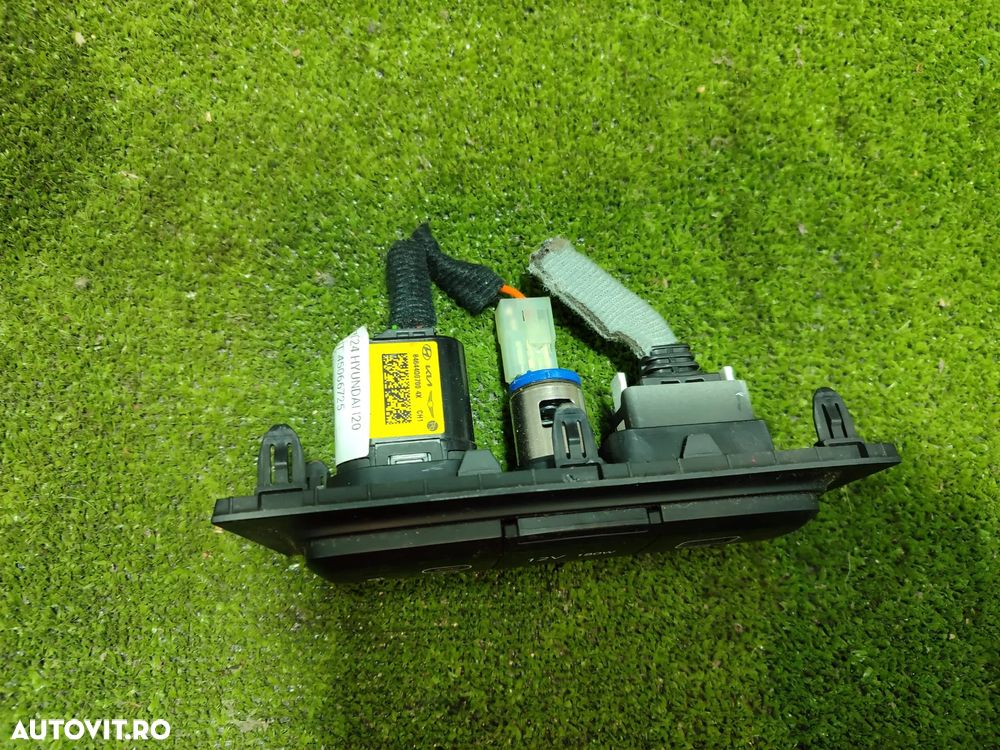 PANEL PORT USB HYUNDAI I20 1.0 BENZINA 2024 / HATCHBACK COD OEM 84644Q0700 / 10R-0611740 / 2020-2024 - 5