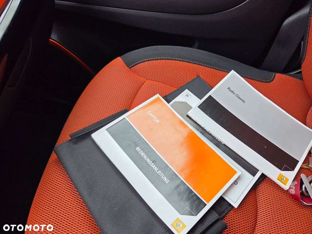 Renault Captur - 23