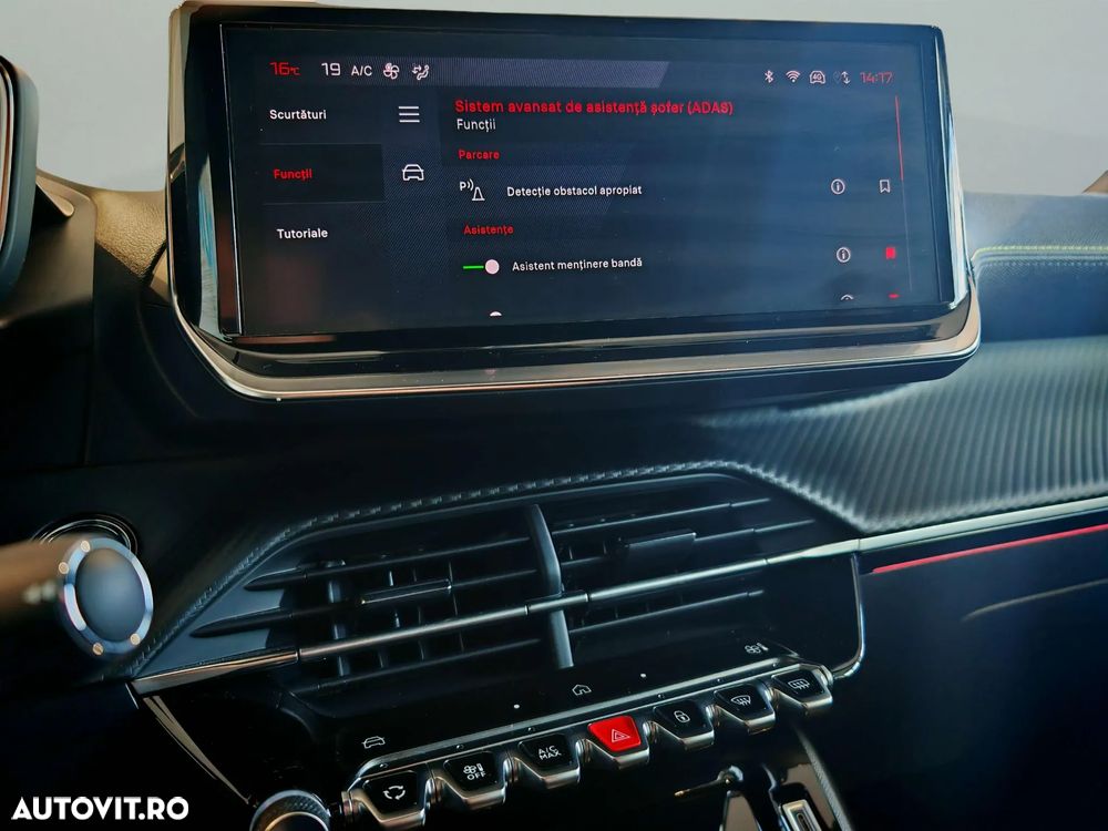 Peugeot 2008 PureTech 130 EAT8 GT - 39