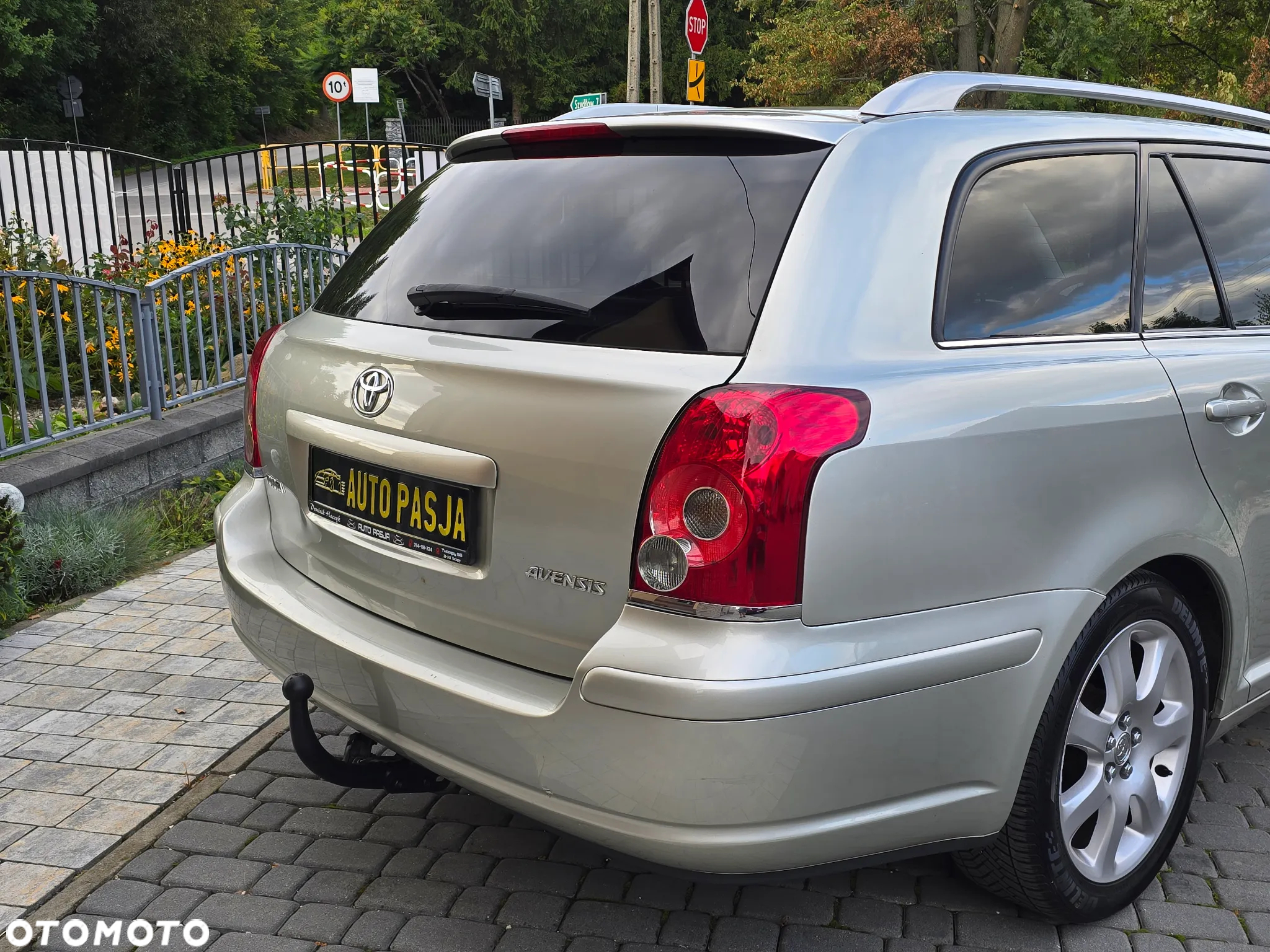 Toyota Avensis 2.0 VVT-i Automatik Executive - 11