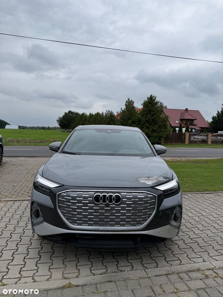 Audi Q4 e-tron - 1
