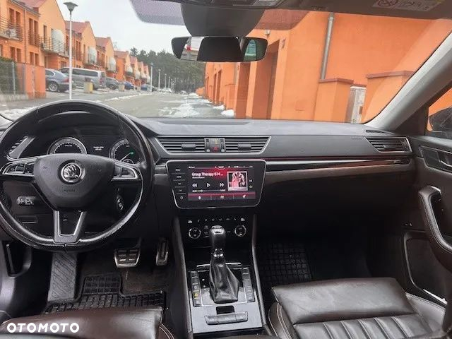 Skoda Superb 2.0 TDI SCR 4x4 L&K DSG - 6