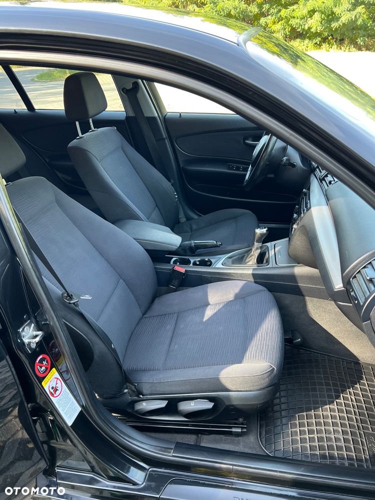 BMW Seria 1 116i - 26