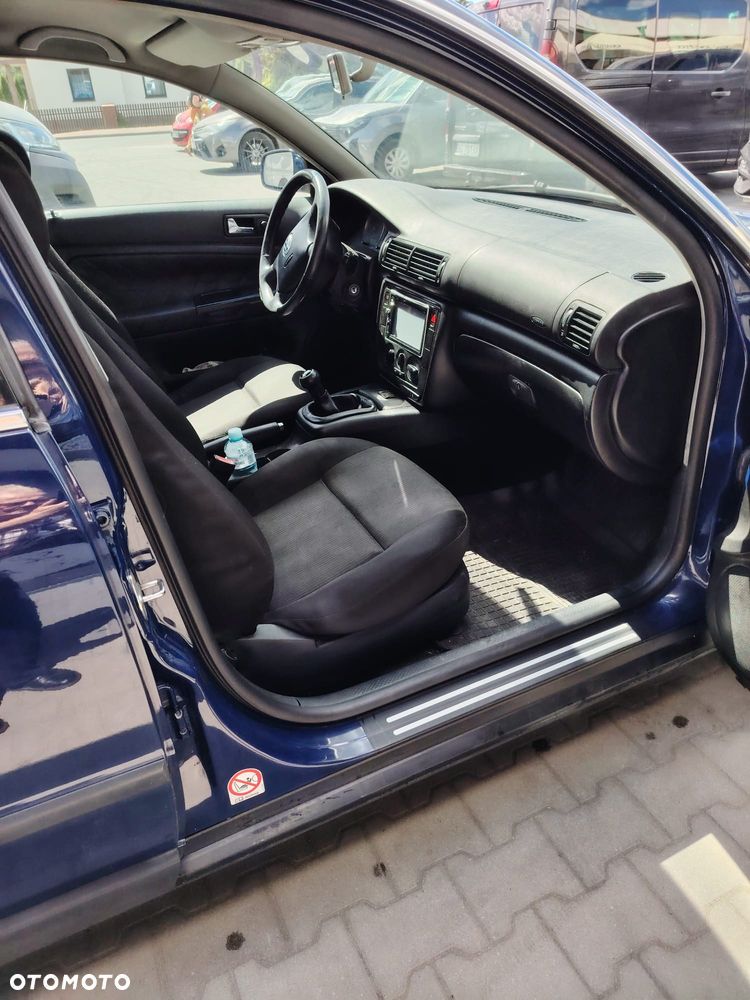 Volkswagen Passat 1.9 TDI Basis - 6