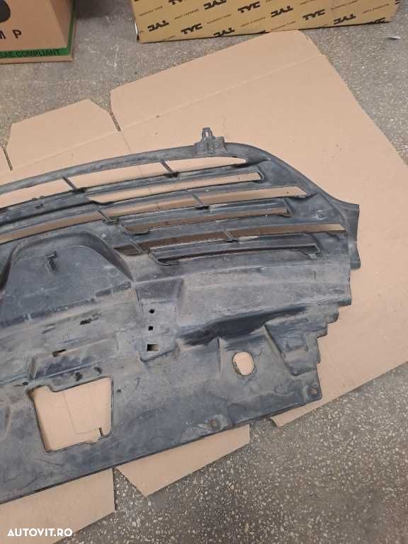 Grila radiator Renault Trafic 3 an 2014-2017 cod 623108673R - 5