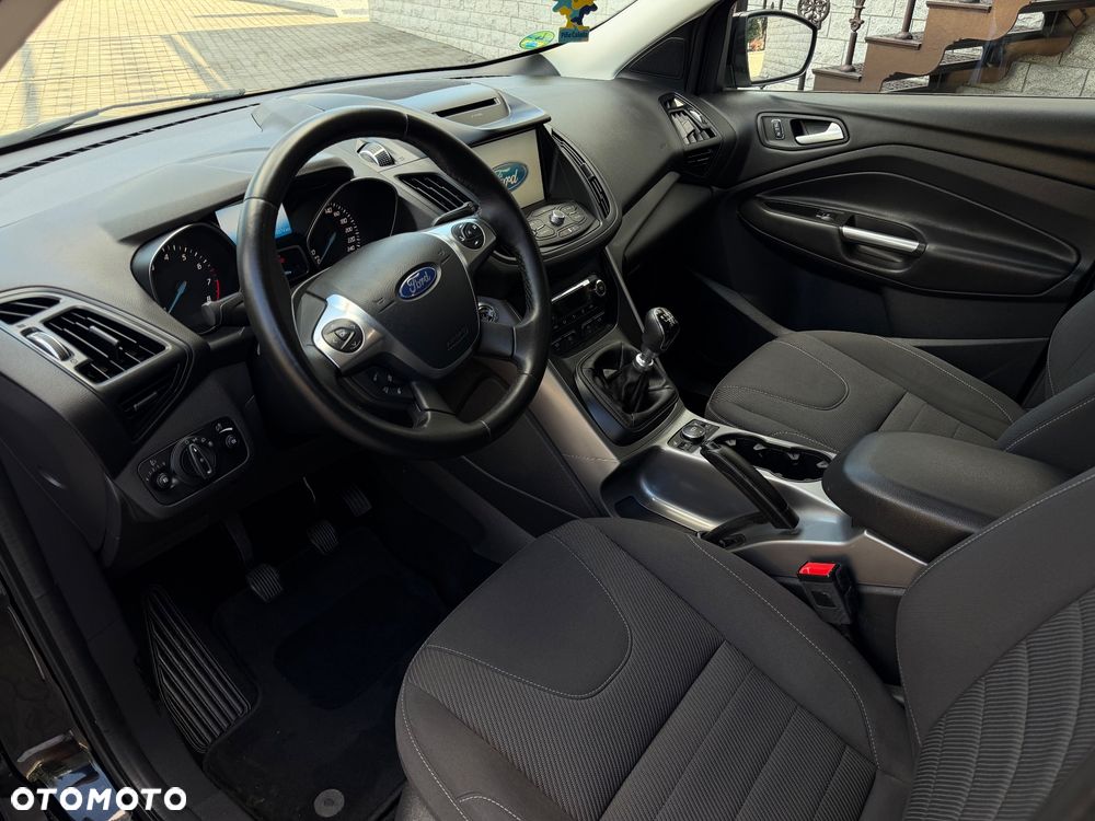 Ford Kuga 1.5 EcoBoost 2x4 Titanium - 19