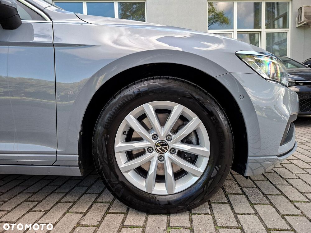 Volkswagen Passat Variant - 11