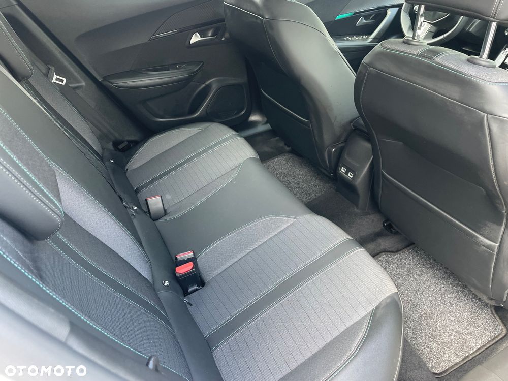 Peugeot 2008 PureTech 130 EAT8 Allure - 10