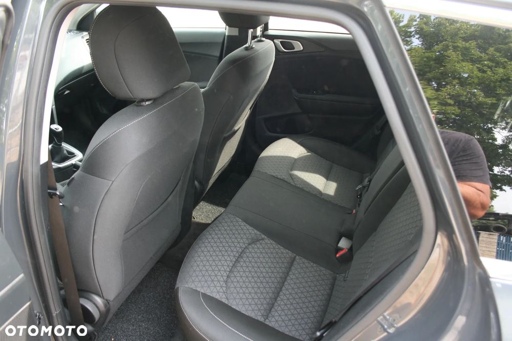 Kia Ceed 1.4 T-GDI L Business Line - 9