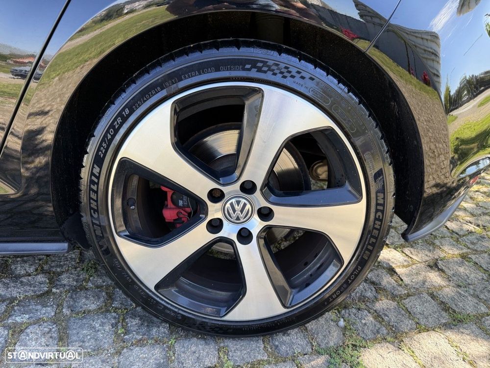 VW Golf 2.0 TSi GTi DSG - 44