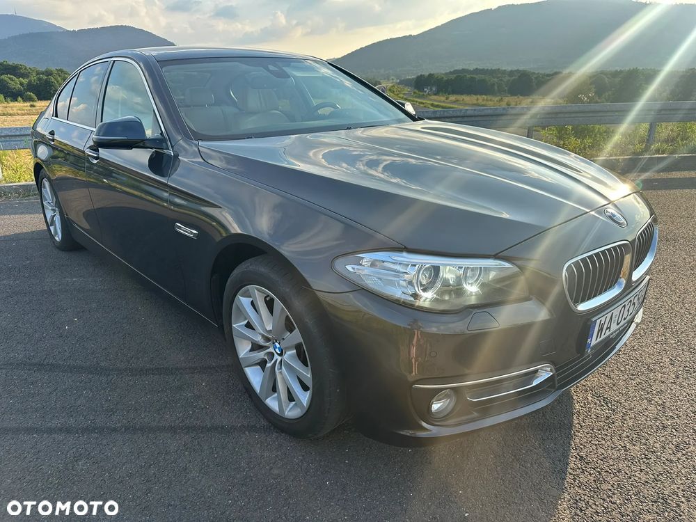 BMW Seria 5 530d xDrive Luxury Line - 7