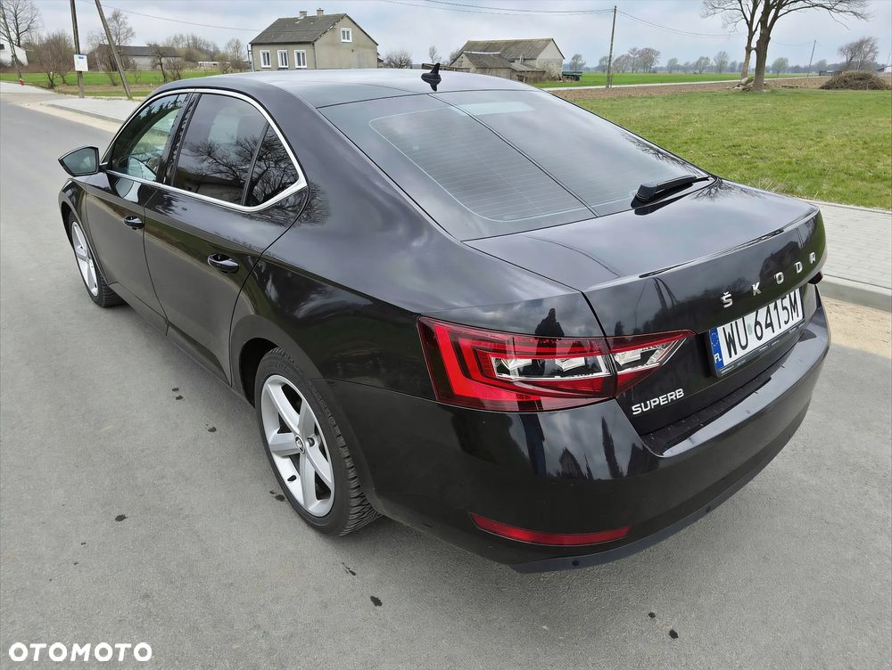 Skoda Superb 2.0 TDI Ambition DSG7 - 3