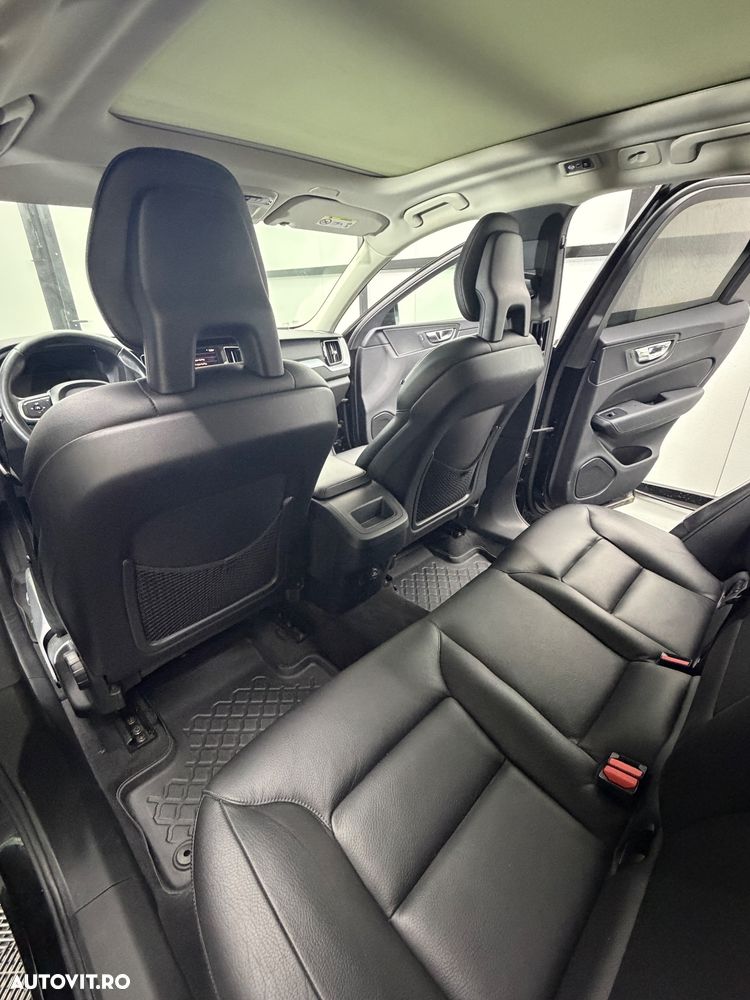 Volvo XC 60 D4 AWD Momentum - 15
