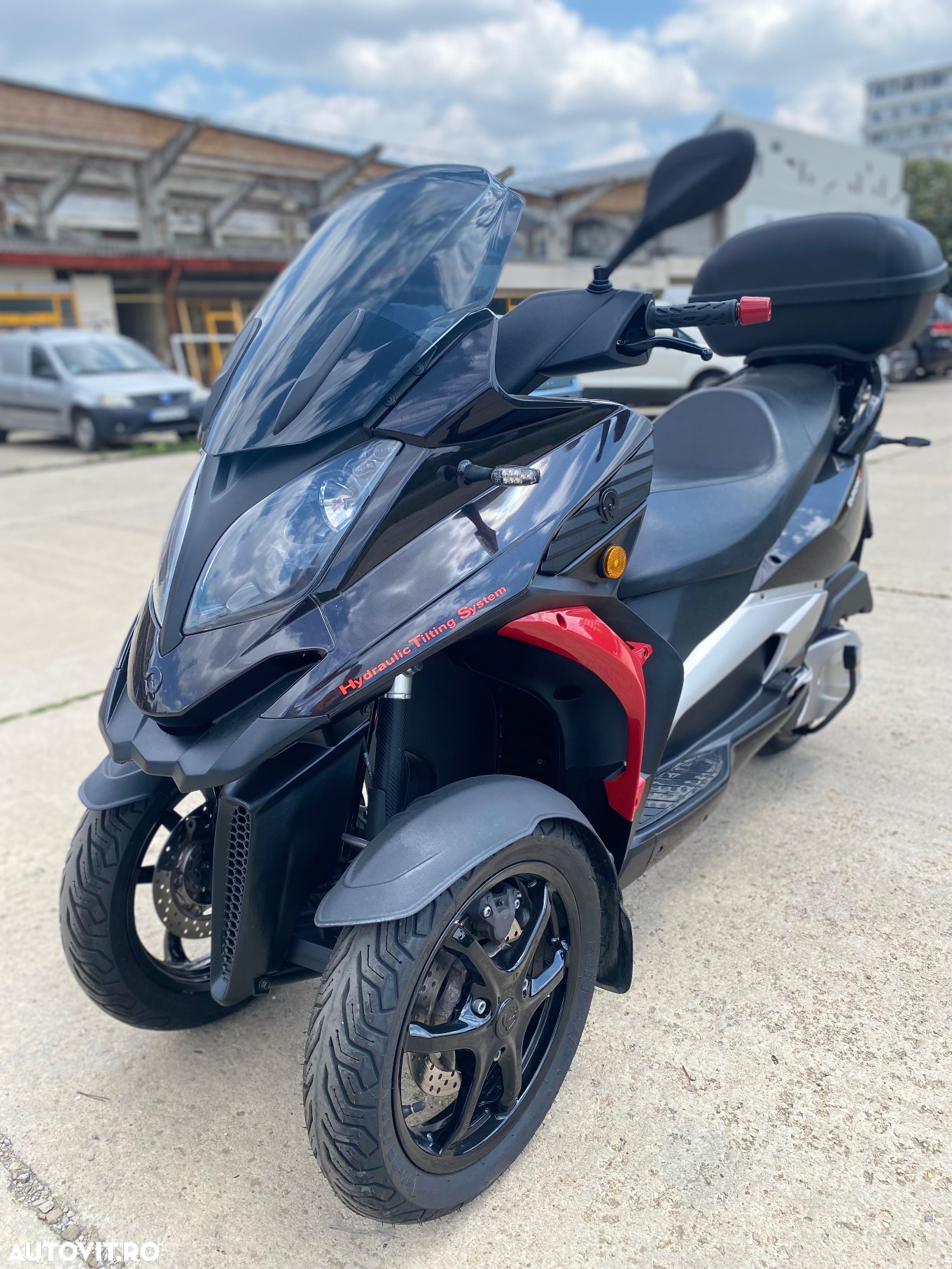 Piaggio MP3 350 Sport - 3