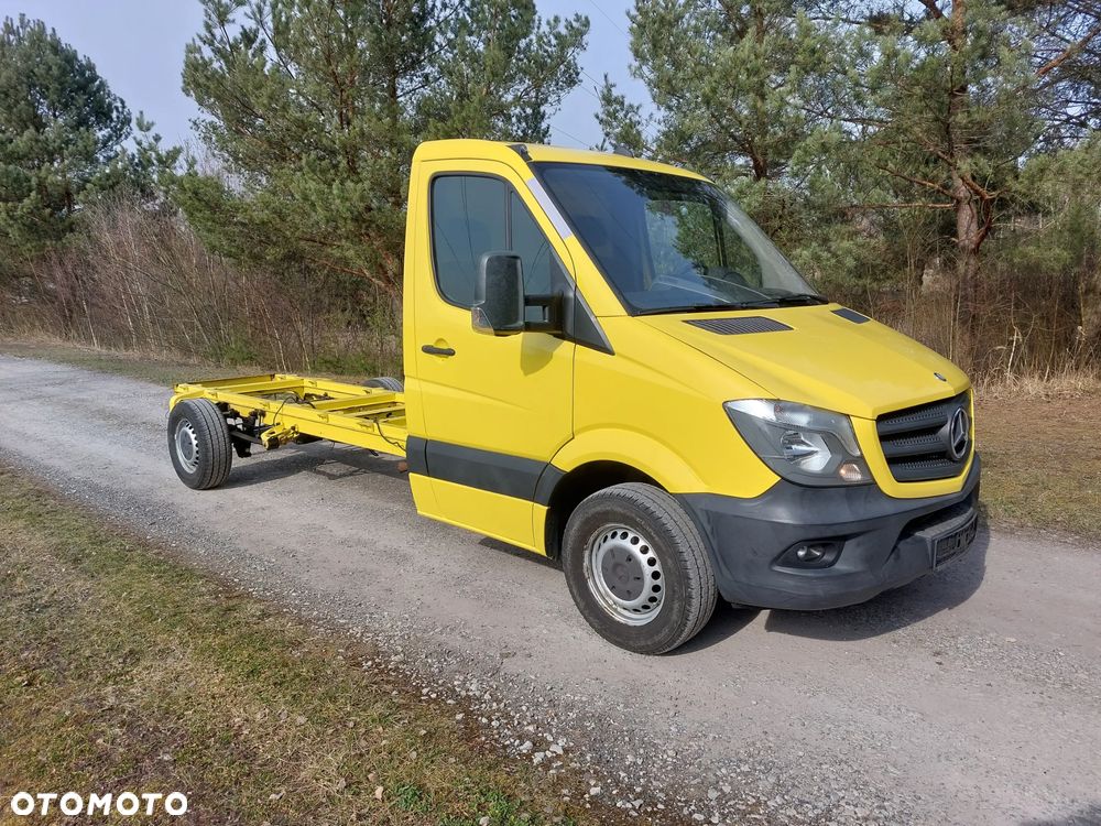 Mercedes-Benz Sprinter - 1