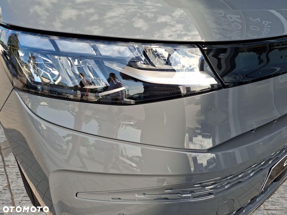 Volkswagen Multivan - 7