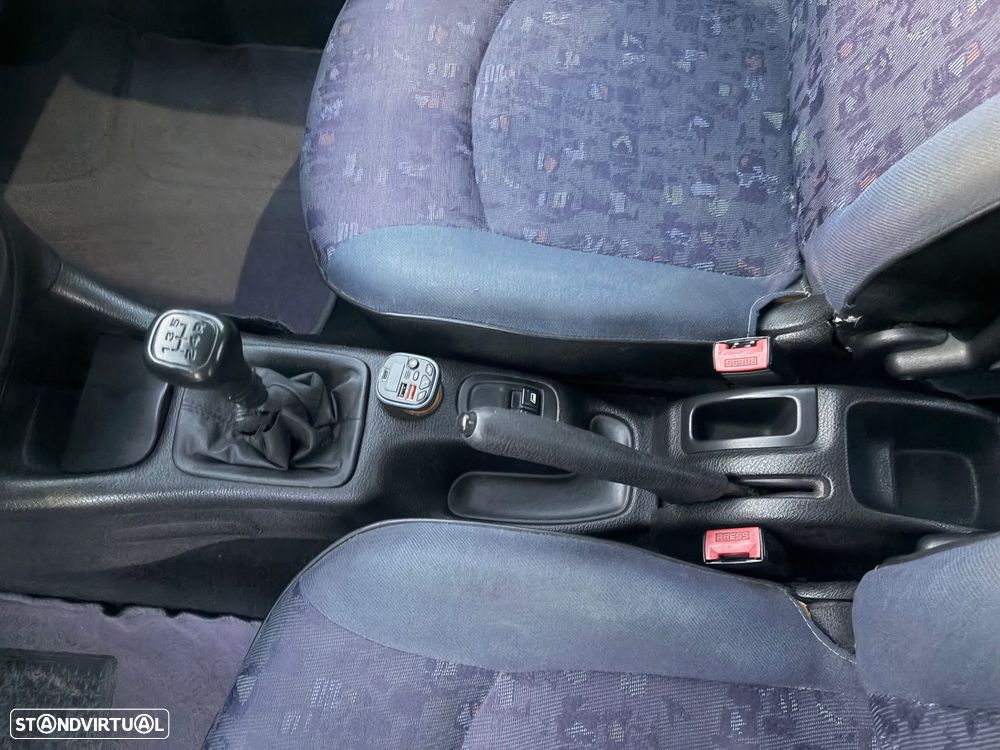 Peugeot 206 1.1 Color Line - 13