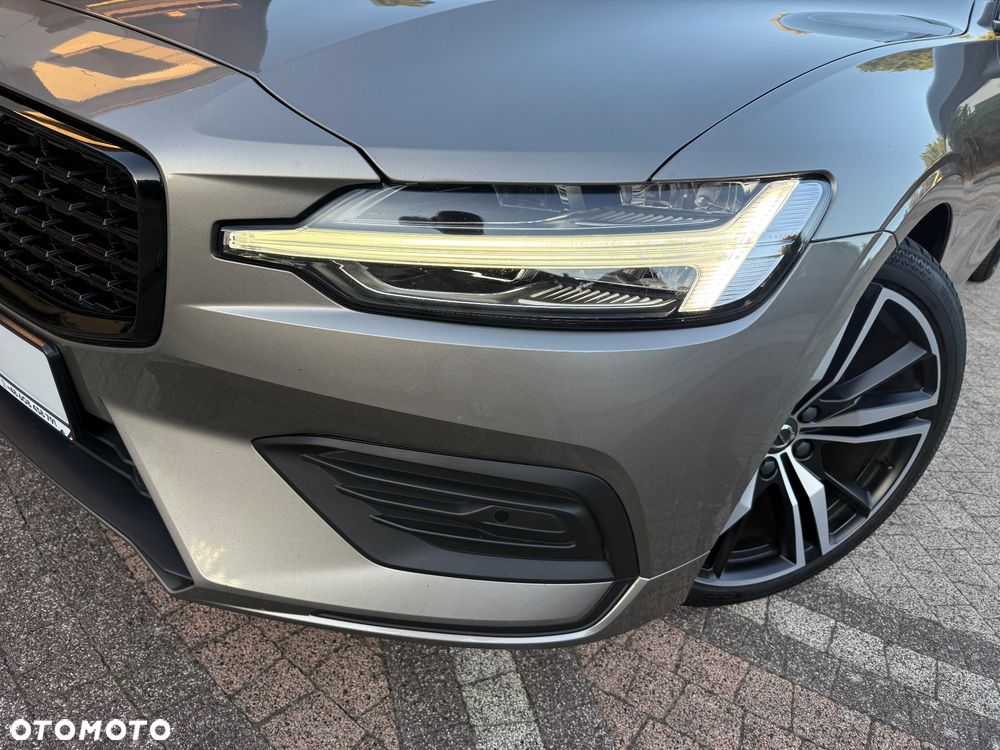 Volvo V60 B3 B DKG Momentum Pro - 20