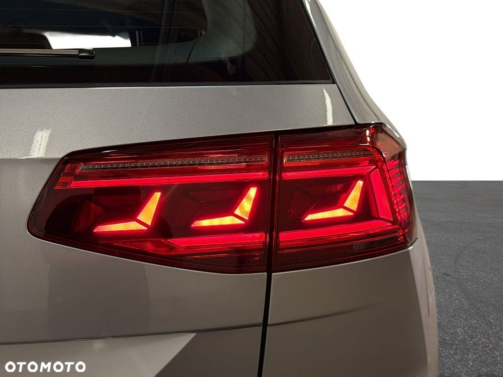 Volkswagen Passat - 27