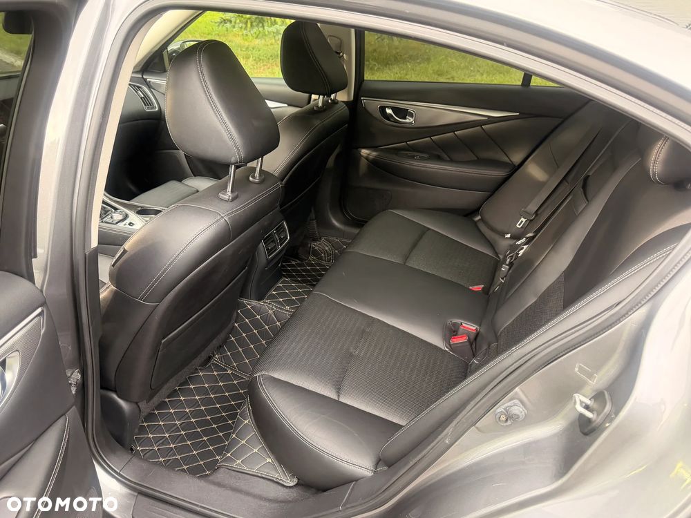 Infiniti Q50 2.0t Sport Tech - 31
