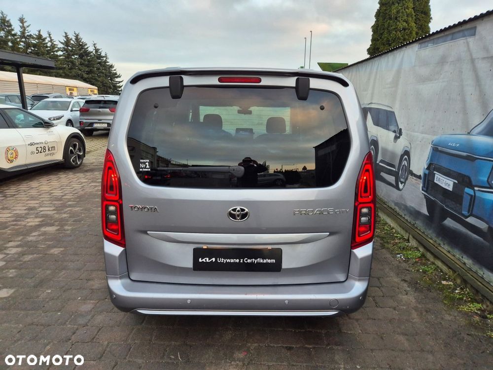 Toyota Proace City Verso Long 1.5 D-4D Business - 11