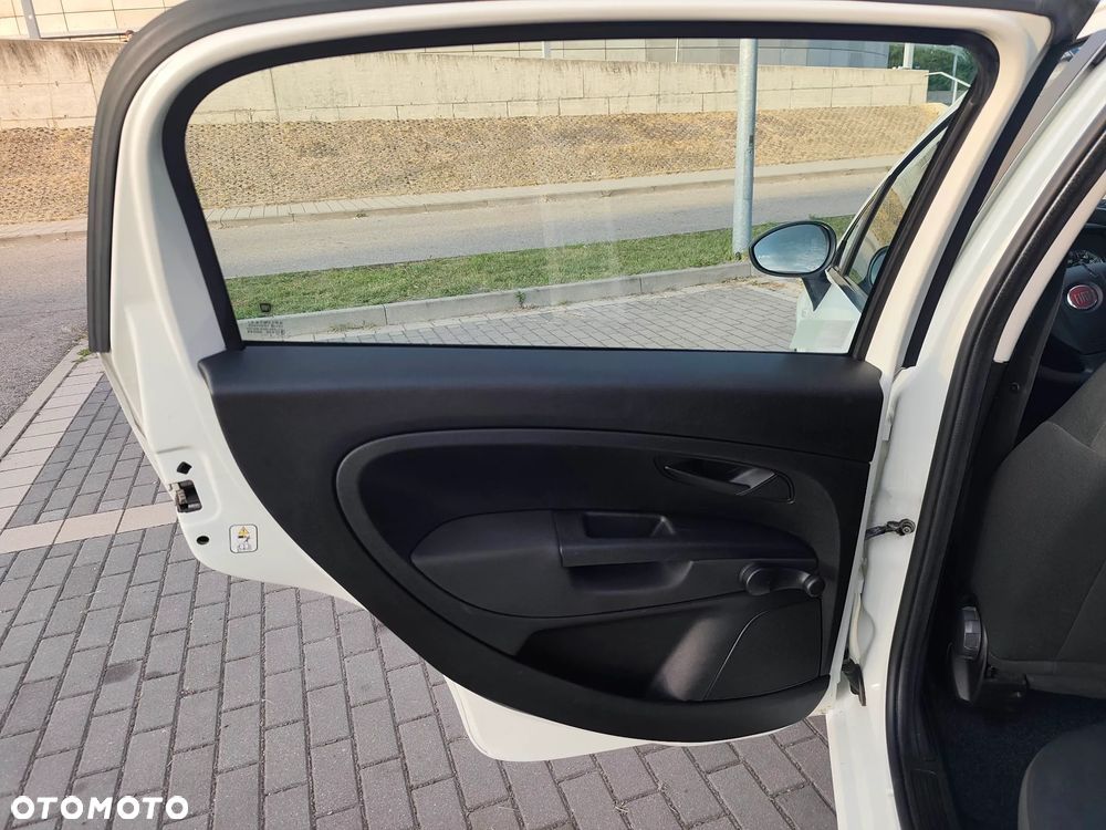 Fiat Punto 2012 - 16