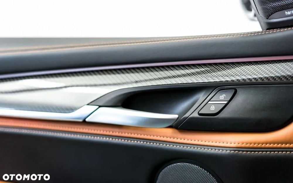 BMW X6M - 11