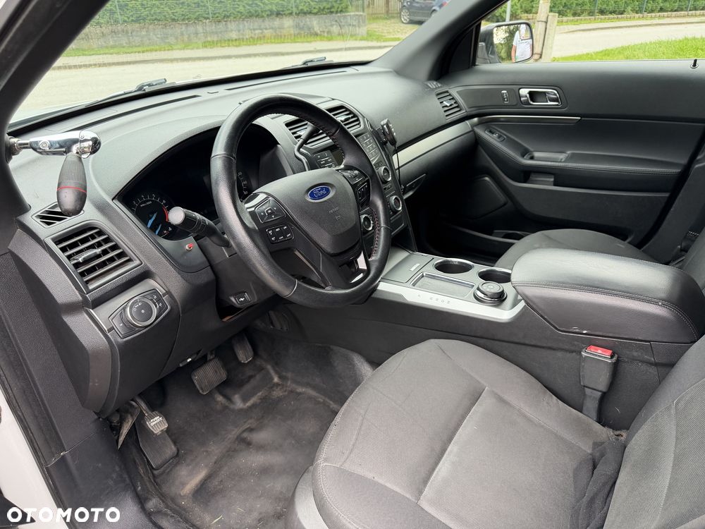 Ford Explorer - 6