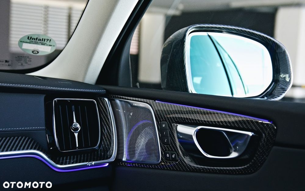 Volvo XC 60 T8 Plug-In Hybrid AWD Ultimate Dark - 10