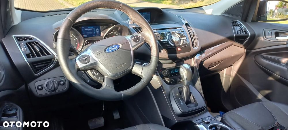 Ford Kuga 1.5 EcoBoost 4x4 Titanium - 27