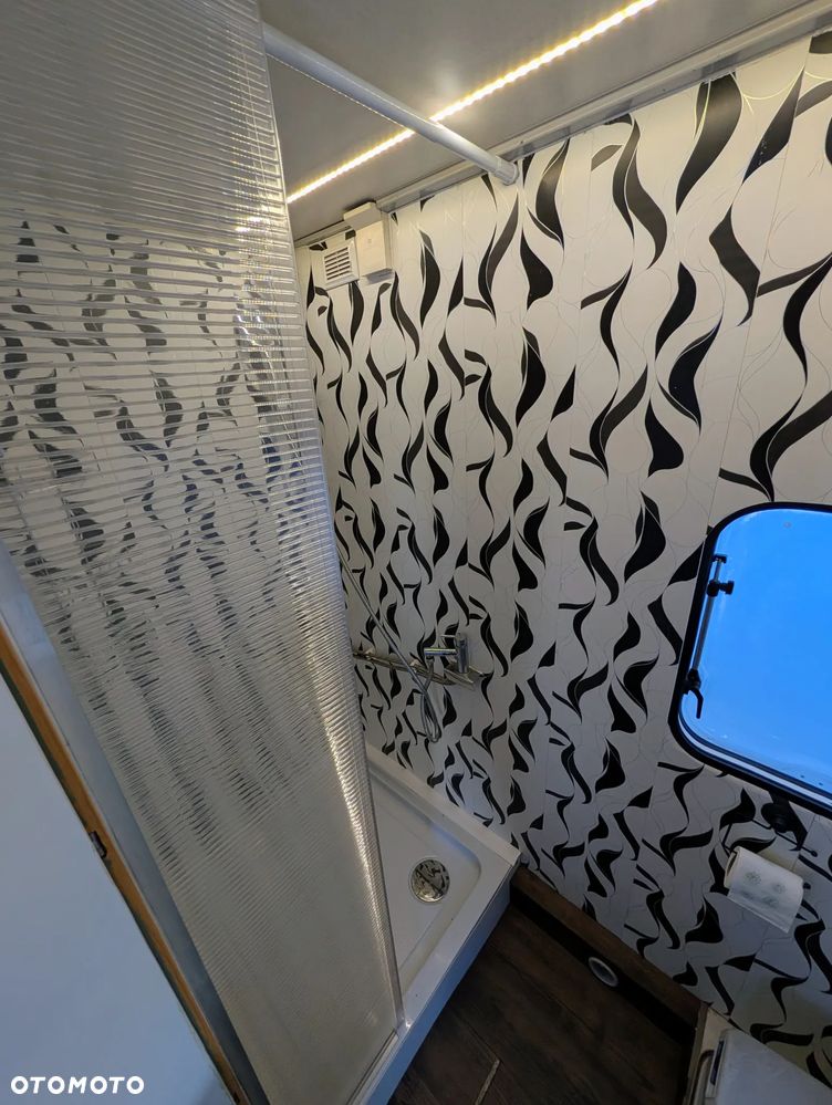 Mercedes-Benz VARIO 512D - 14