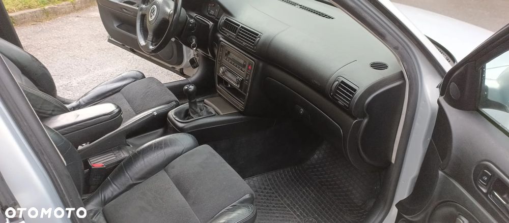 Volkswagen Passat - 5