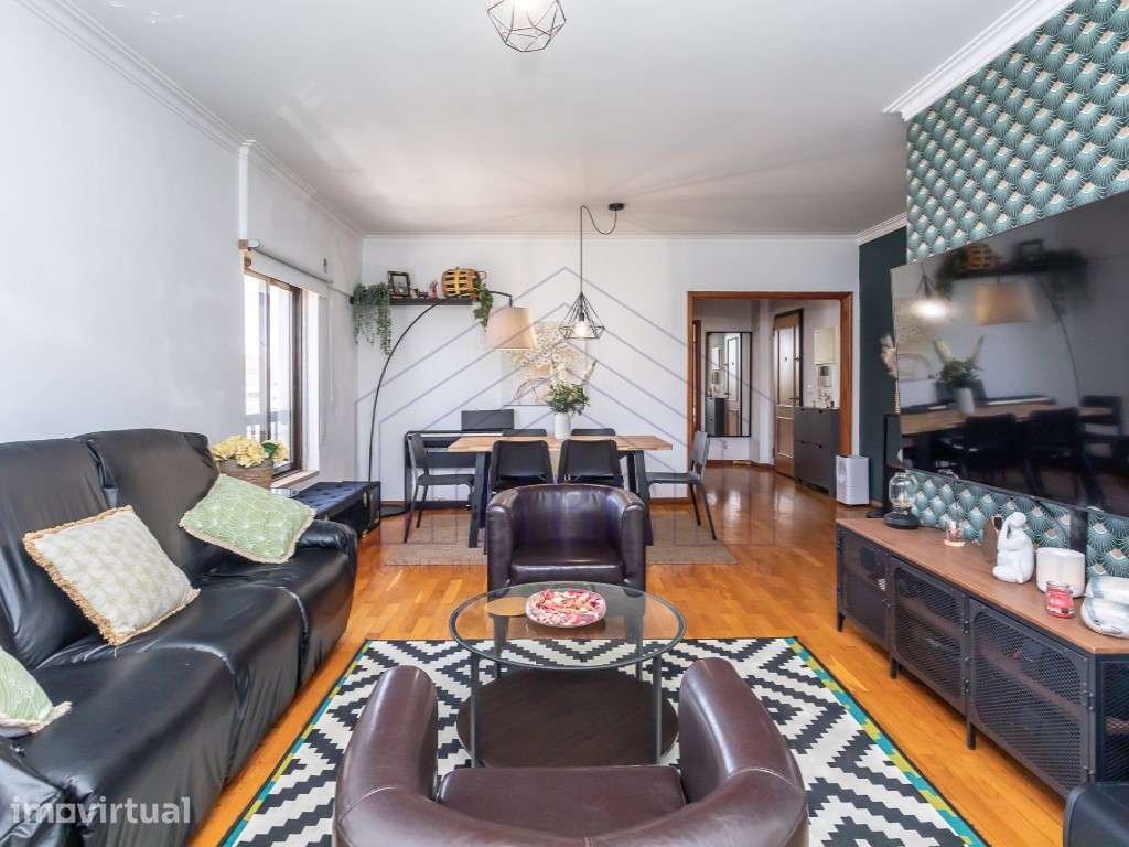 Apartamento T2 em Rio de Mouro - Conforto, Luz Natural e Excelente ... - Grande imagem: 3/32