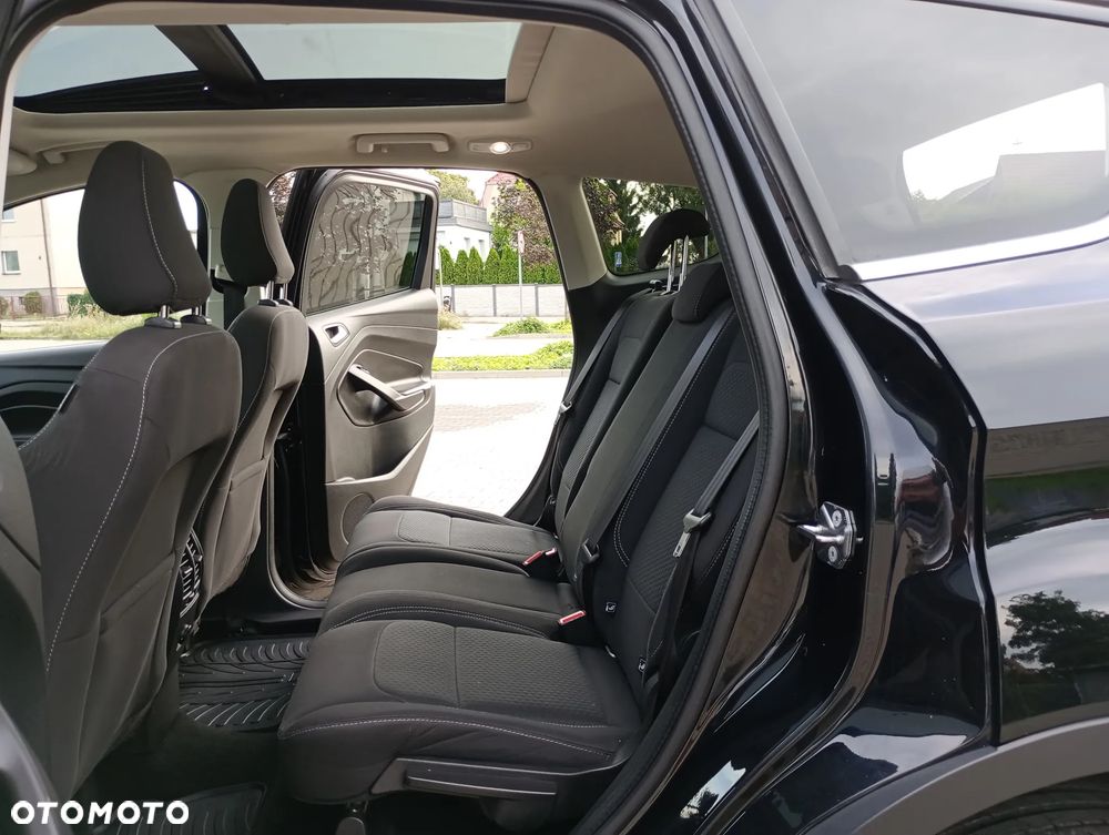Ford Kuga 1.5 EcoBoost 2x4 Titanium - 17