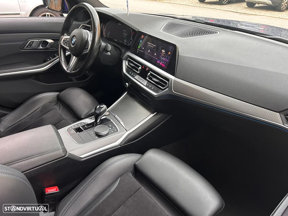 BMW 330 - 32