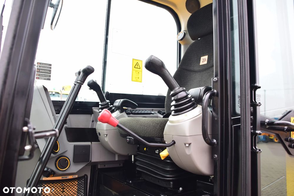 JCB 86C-2 T.A.B. - 18