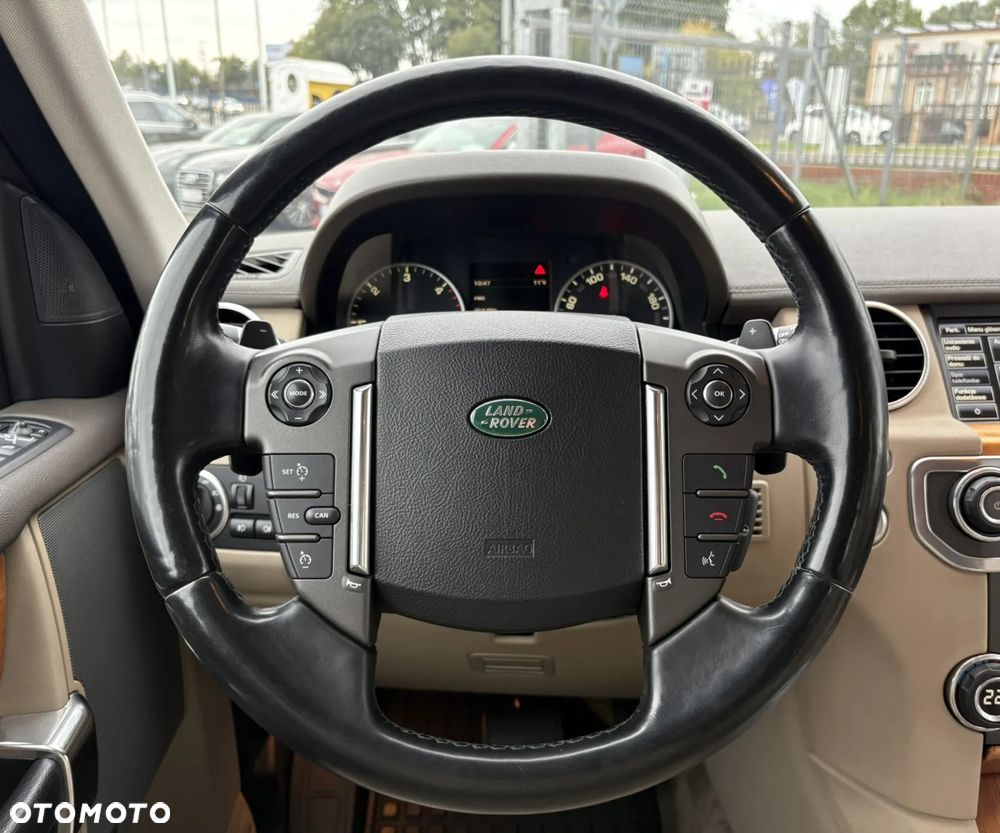 Land Rover Discovery IV 3.0 SD V6 HSE - 14