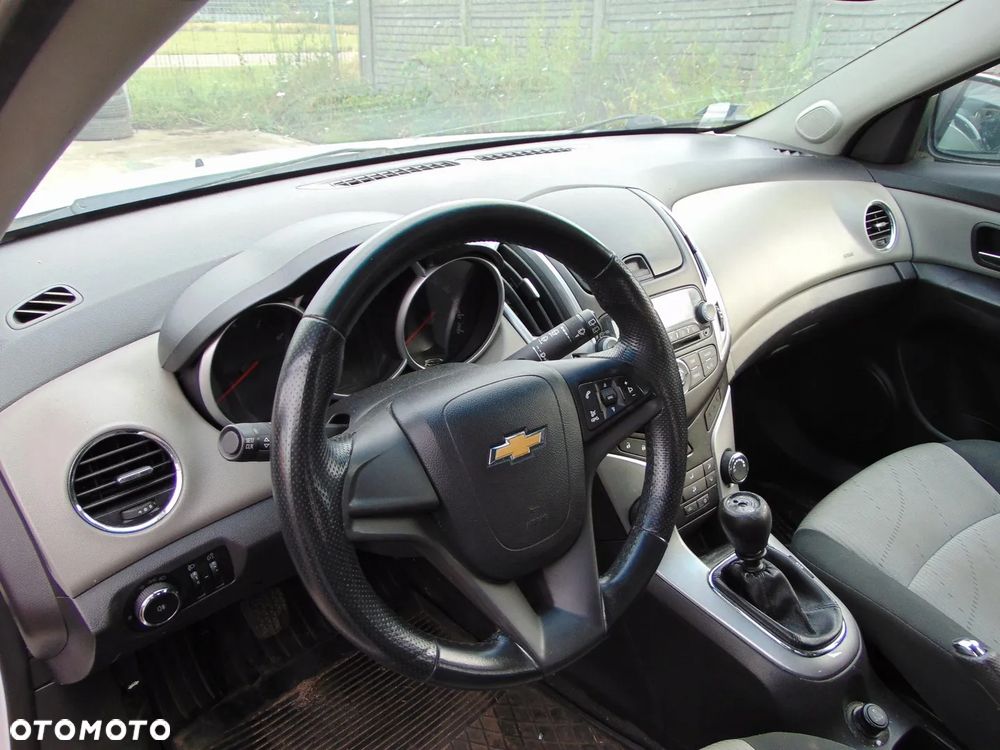DESKA ROZDZIELCZA KONSOLA KOKPIT PASY PODUSZKI CHEVROLET CRUZE EUROPA - 1