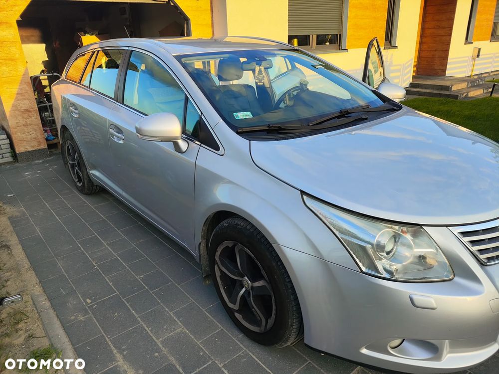 Toyota Avensis 2.0 D-4D Sol - 10