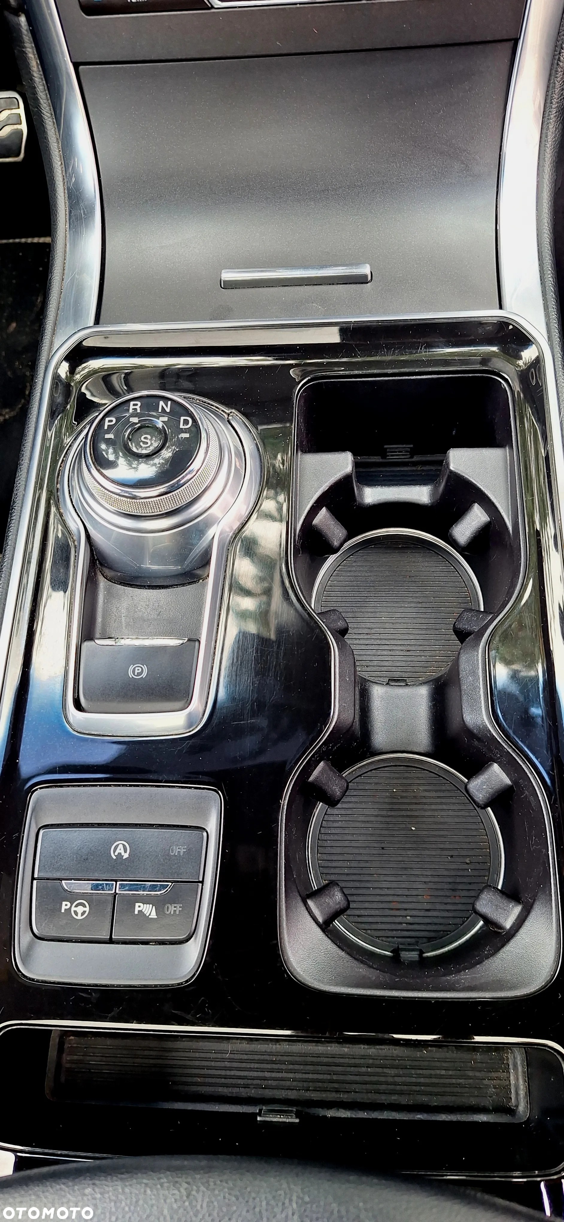 Ford Edge - 28