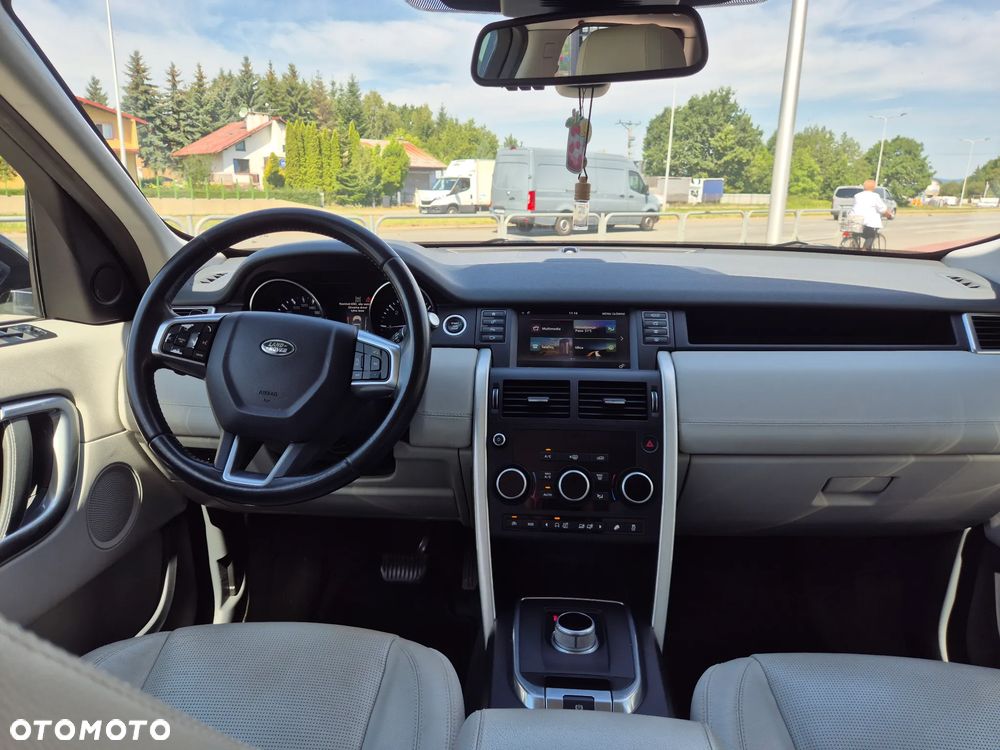 Land Rover Discovery Sport - 17