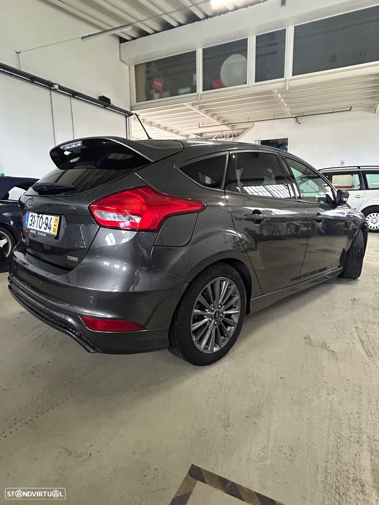 Ford Focus 1.0 EcoBoost ST-Line - 5