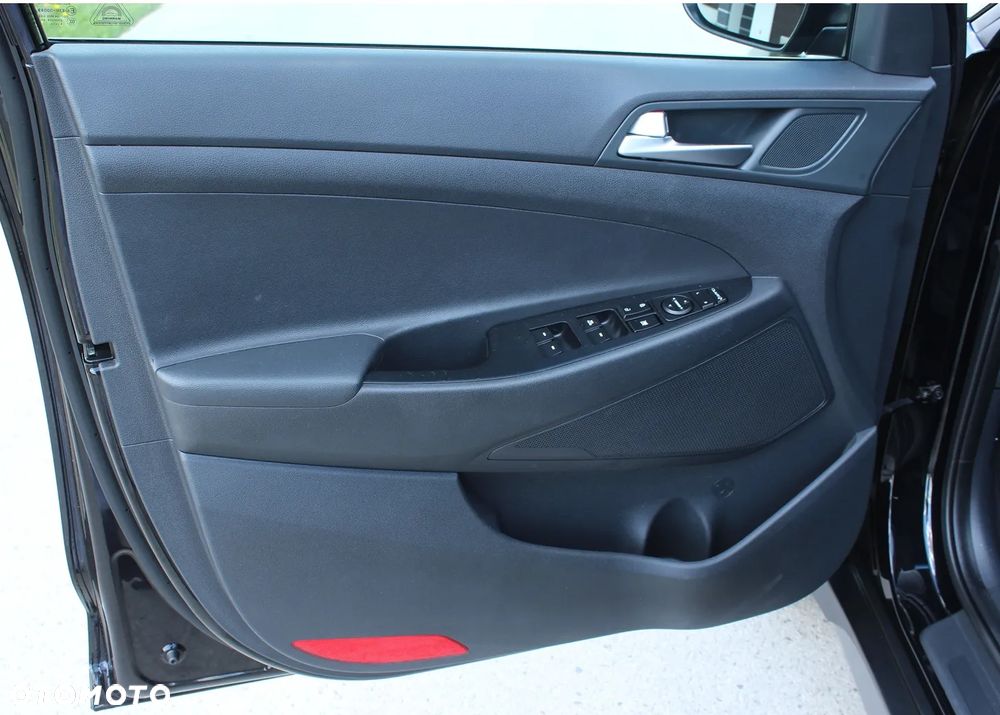 Hyundai Tucson blue 1.7 CRDi 2WD DCT Premium - 31