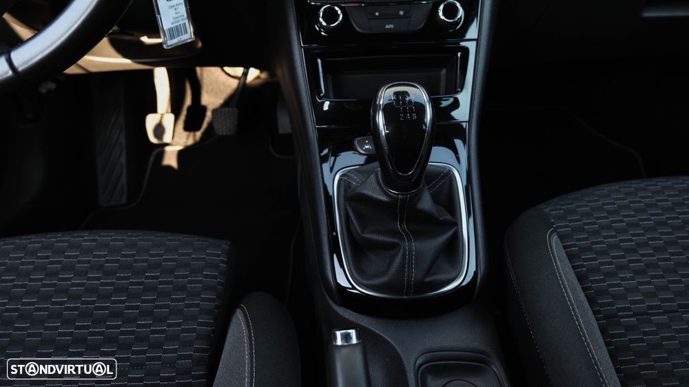 Opel Astra Sports Tourer 1.2 T Business Edition S/S - 24