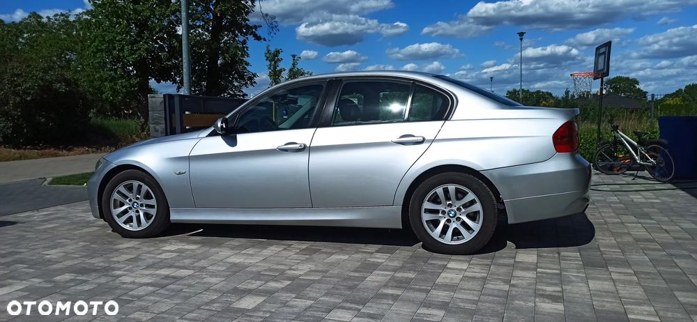 BMW Seria 3 320d - 10