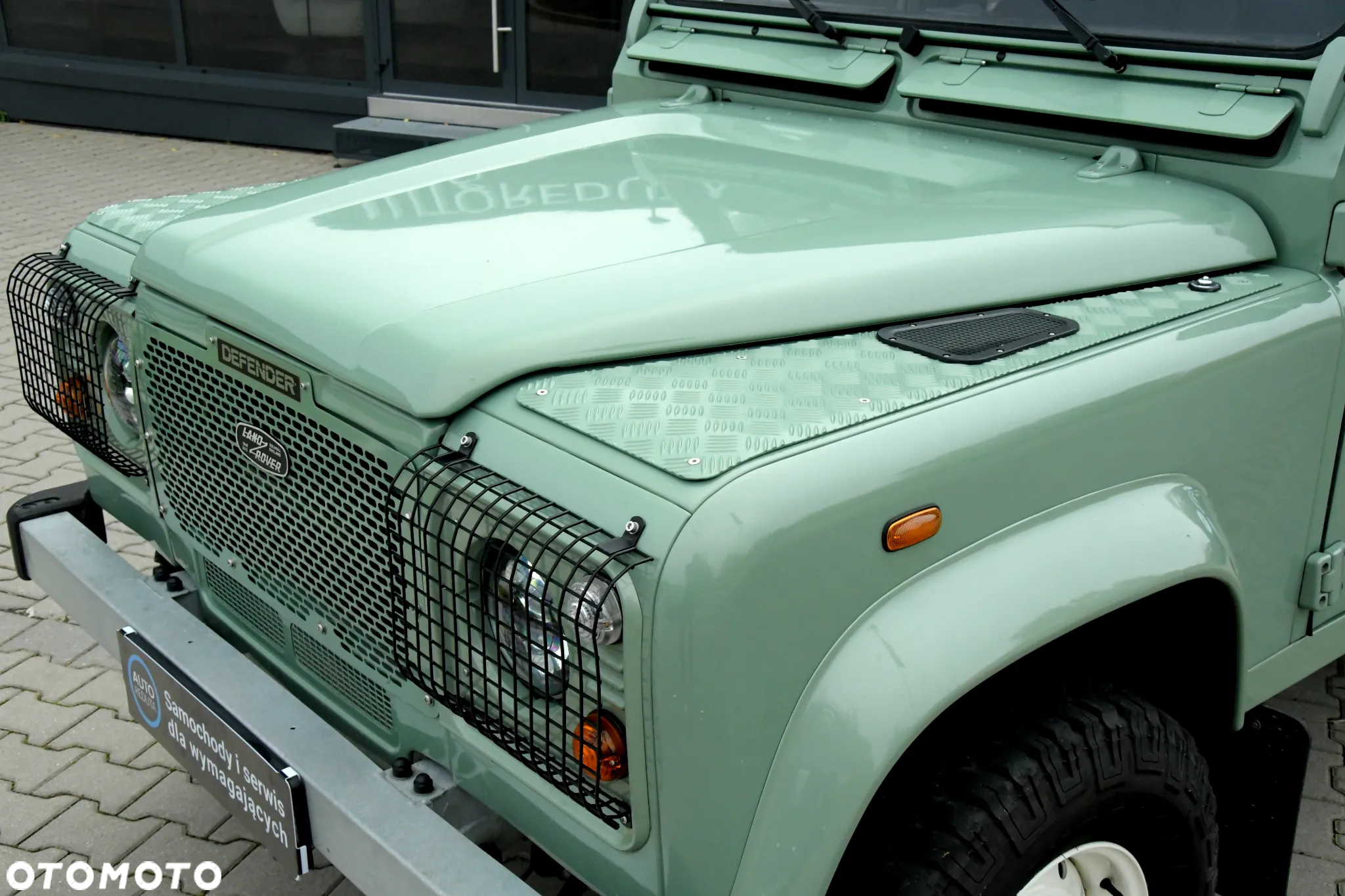 Land Rover Defender 90 2.5 TDI - 12