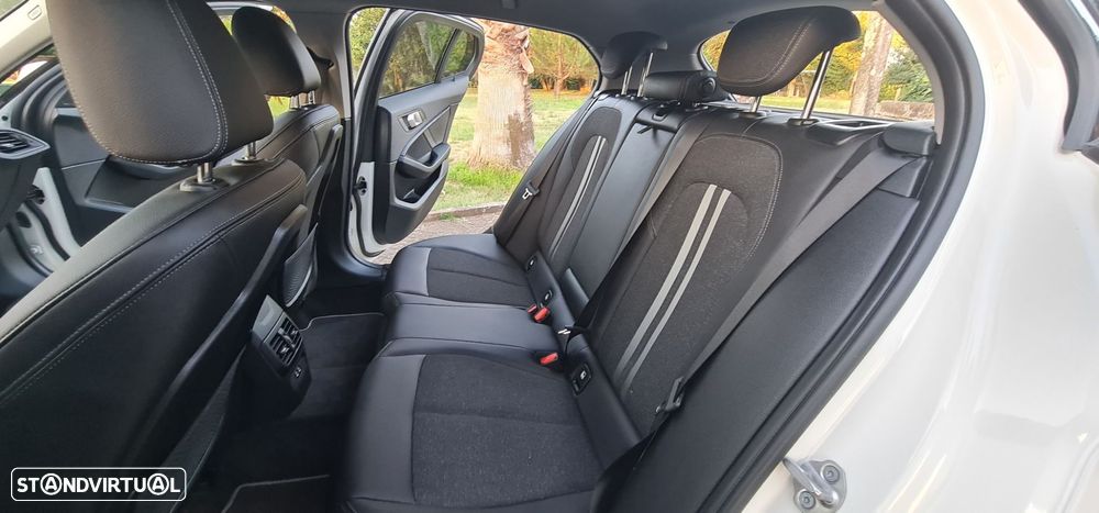 BMW 118 d Aut. Sport Line - 41
