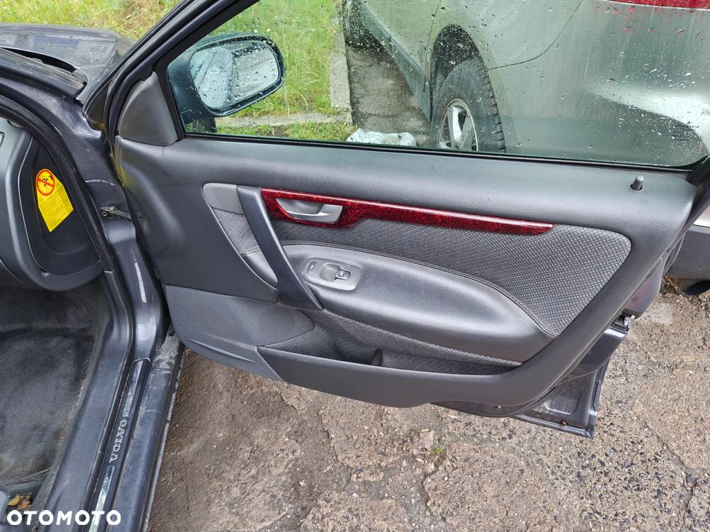 Volvo S60 2.4 Comfort - 12