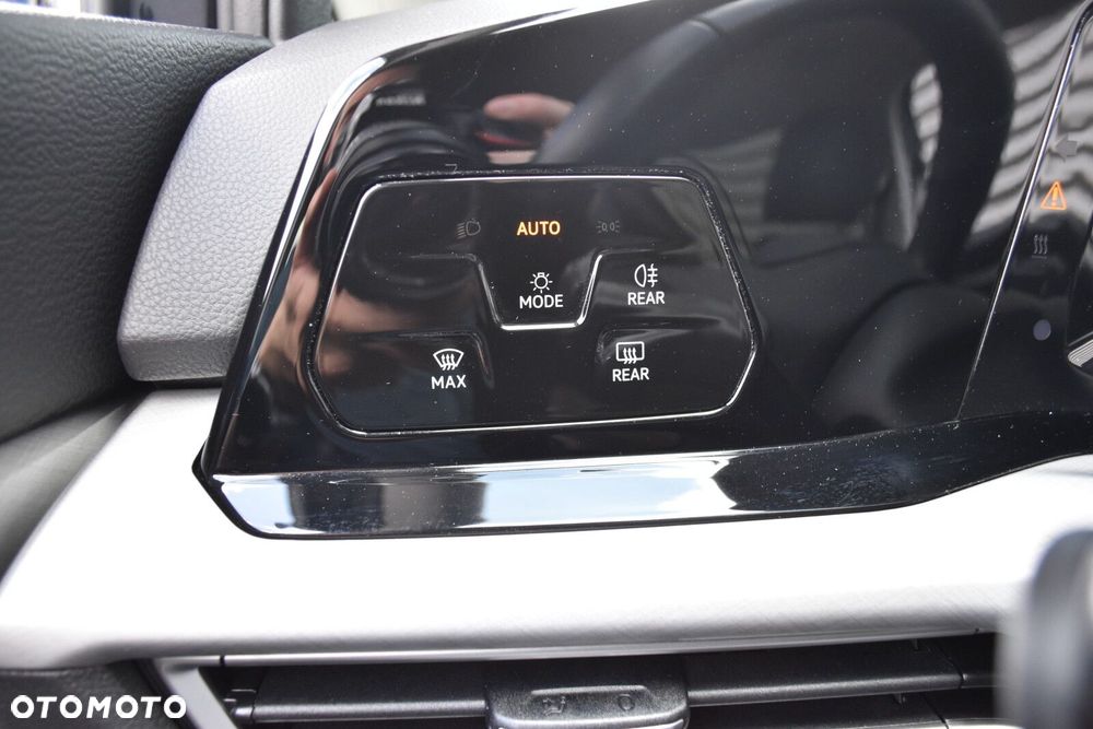 Volkswagen Golf 1.5 TSI EVO Life - 22