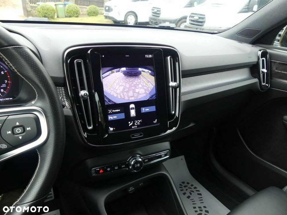 Volvo XC 40 T4 AWD Geartronic R-Design - 10